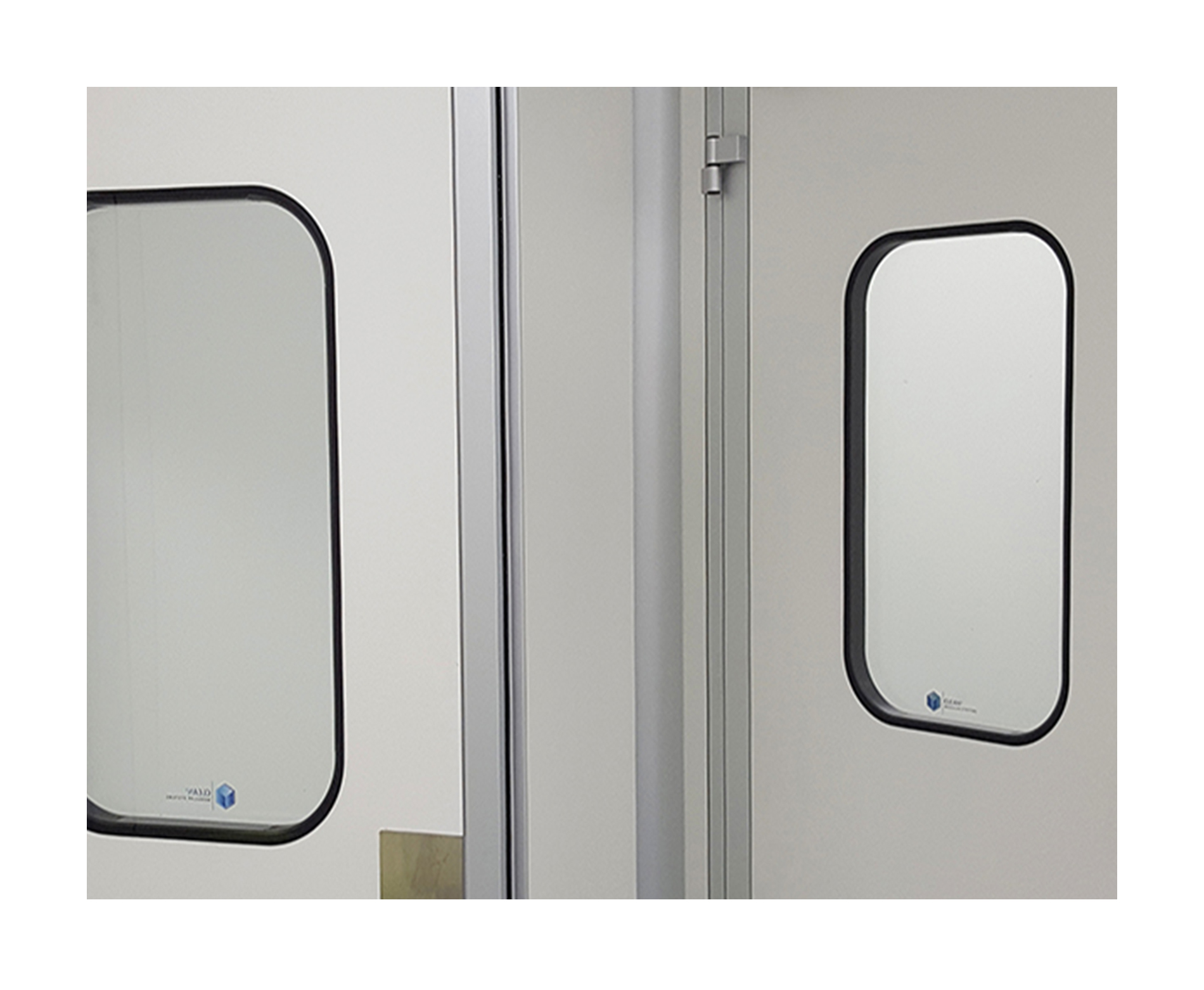 AWS Bio-Pharma Clean-cubed Pharmaceutical Modular Cleanroom Systems- doors and windows
